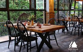 Solo Grand Boshuri Hotel Wellness Resort